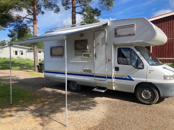 Asuntovaunu, paikalle vietyn&auml; (-98), 6 hl&ouml;lle, Ke-Ti, 1300 &euro;