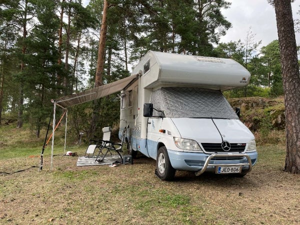 Asuntovaunu, paikalle vietyn&auml; (-01), 6 hl&ouml;lle, Ke-Ma, 1200 &euro;